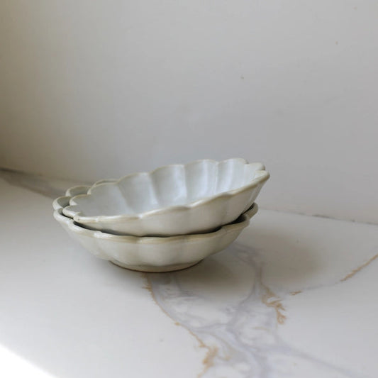 Scalloped Dinner Plate