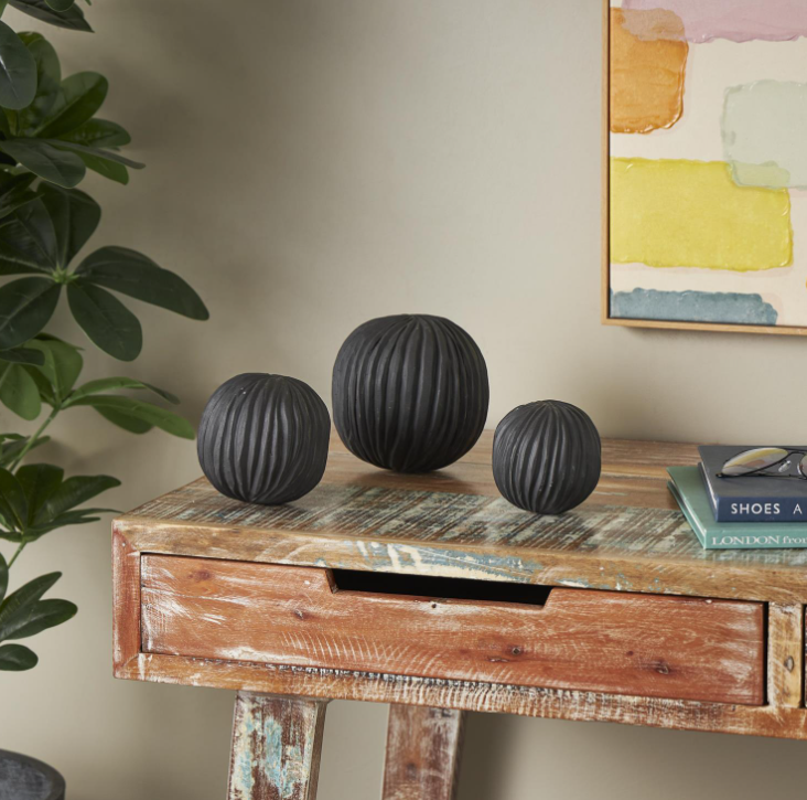 Black wooden Decorative Balls
