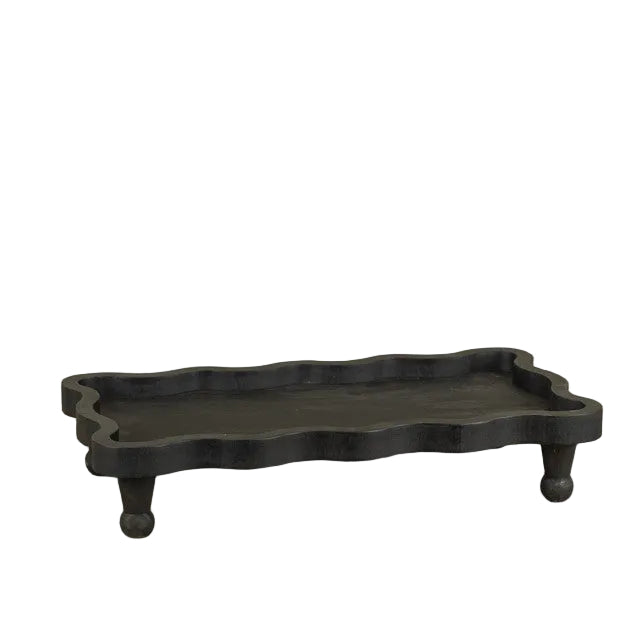 Black Scalloped Riser