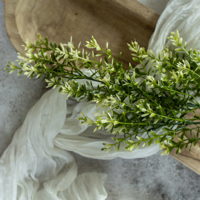 New England Boxwood & Berries Spray