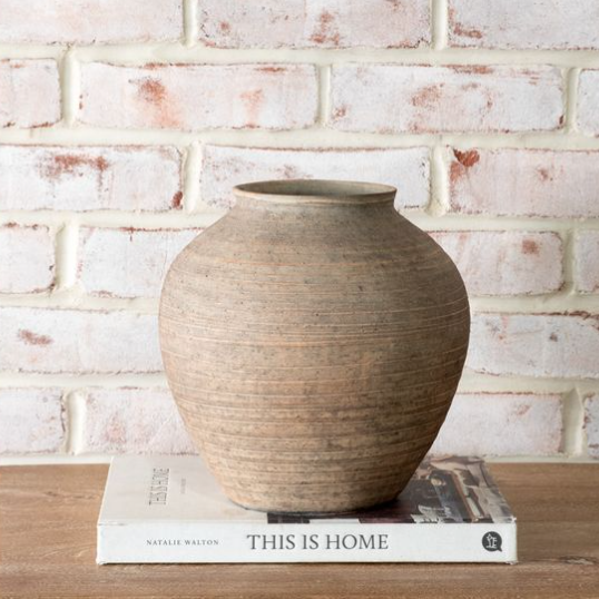 8.8" Natural Striped Vase