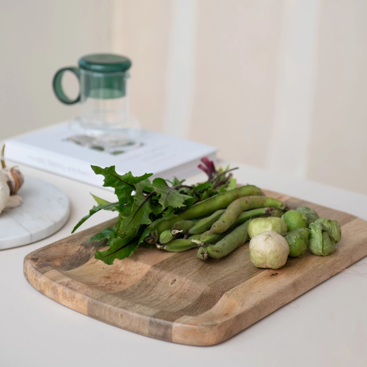 Cutting Board w/ Catch all Area