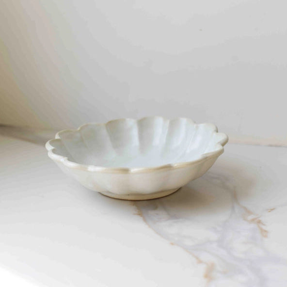 Scalloped Dinner Plate